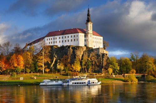 Chateau Decin