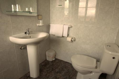 Hostal San Roque - image 8