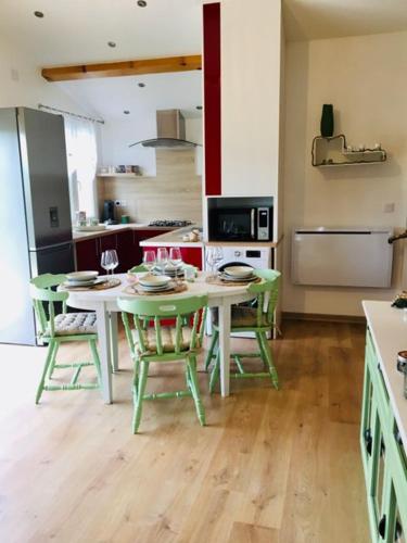 Facilities, Cottage Combet Gite Climatise avec Jacuzzi in Marsanne