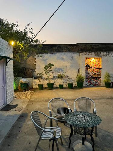 Удобства, Вилла (80 m²) с 2 спальней(-ями) и 2 ванной(-ыми) комнатой(-ами) в районе Бходж-Балиг (Morni Singh's 2BHK Villa) in Бхож-Балиг