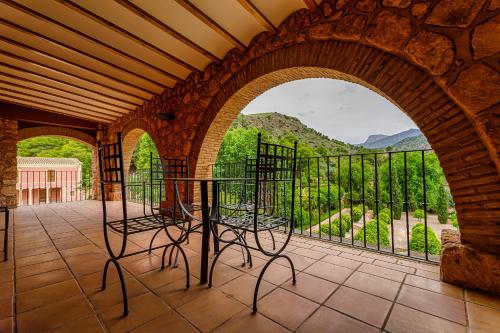 305638121 Jardines de La Santa