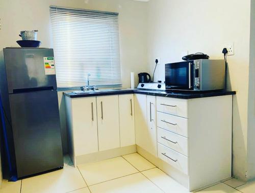 KASI COTTAGE: MODERN, LUXURY TOWNSHIP ACCOMMODATION! photo