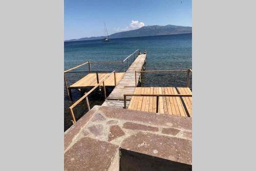 Doga,deniz,ozel iskele ve ozel banyo sunan odalar