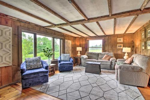 Renovated Farmhouse Less Than 1 Mi to Okemo Mountain! - image 6