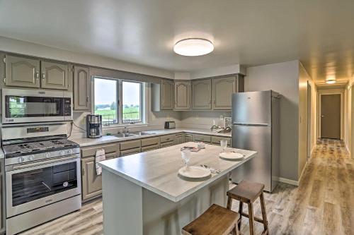 Millersburg Home with Covered Porch and Fire Pit! in 坎頓市中心