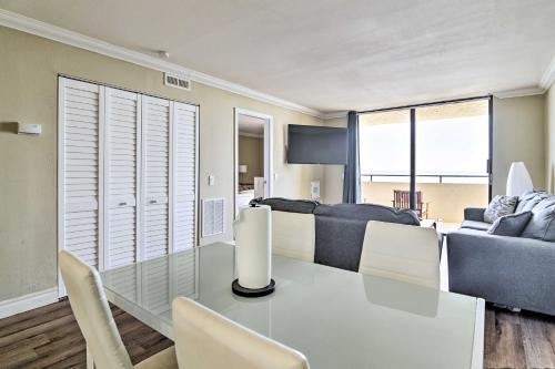Waterfront Condo Resort Pool, Tennis and Beach in Hudson
