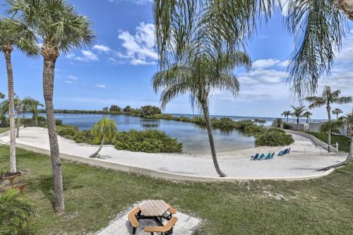 Waterfront Condo Resort Pool, Tennis and Beach in Hudson