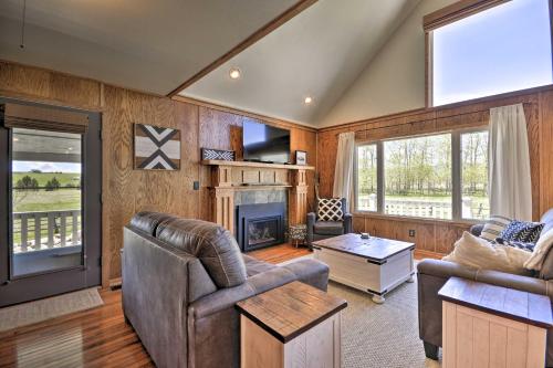 The Front Porch 20-Acre Country Home with Mtn View in Columbus (Montana)