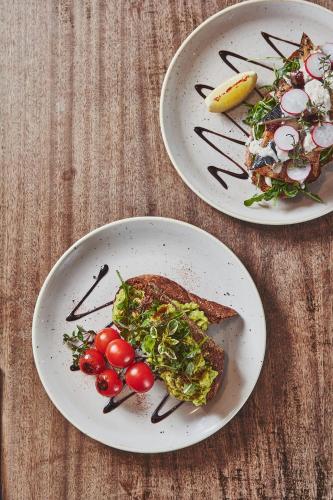 Brambles of Inveraray - image 11