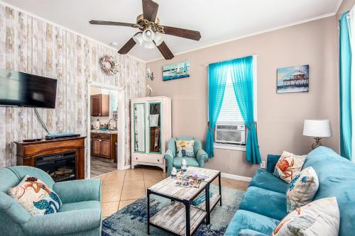 Ocean Blue - Charming Home 6 Blocks from the Beach - main image
