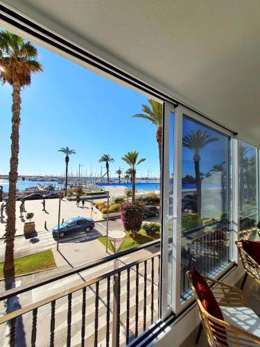  PALMERAS PUERTO en BEACH Front line in 03188 Torrevieja