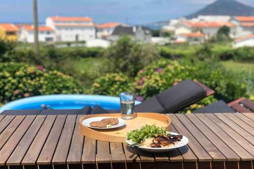 BeachHouse architecture awarded with seaview gîte à louer Santana