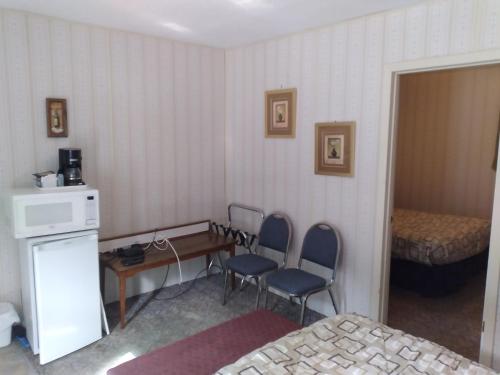 2 double beds