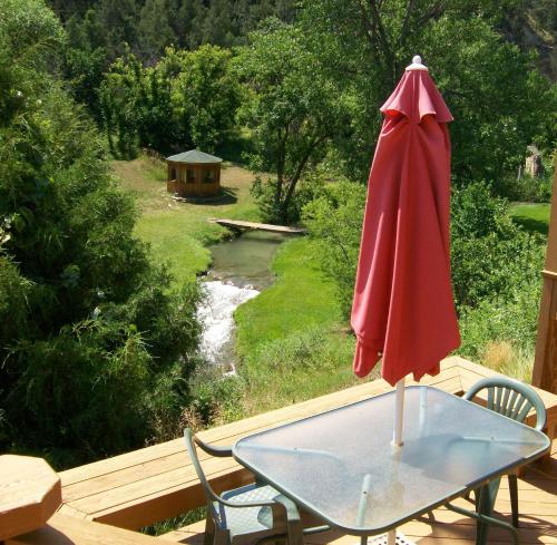 River Falls Lodging -Black Hills, South Dakota