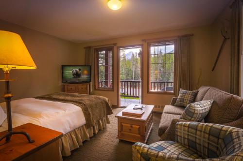Paradise Lodge and Bungalows - Accommodation - Lake Louise