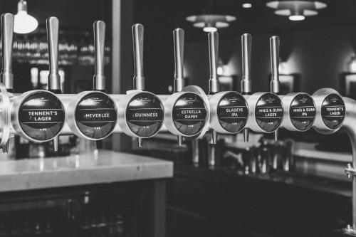 Broadcroft Hotel in North Glasgow