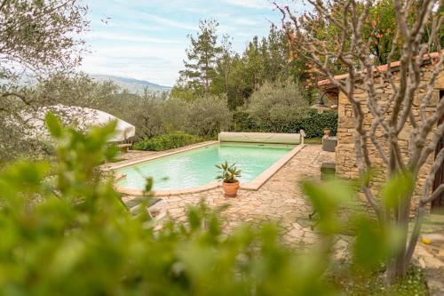 Úszómedence, Le Mas de Fanny in Faucon