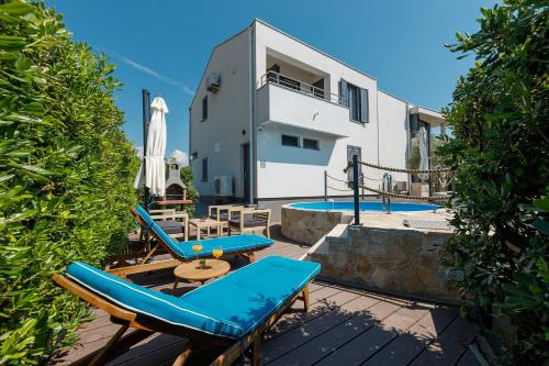 MALO Ferienvilla Privlaka, Pool, Boje, WI-FI, Wallbox - Location saisonnière - Privlaka