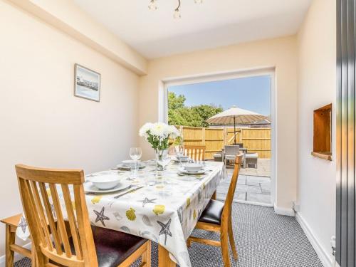 Pass the Keys 3 bedroom Cottage in the heart of beautiful Bosham