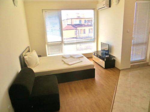 Apartment in Azalia 2 complex, Nesebar