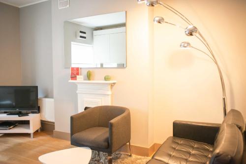 Cleveland Residencies Basement Apartment by TheSquare - image 11