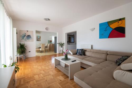 Family apartment Zadar Diklo