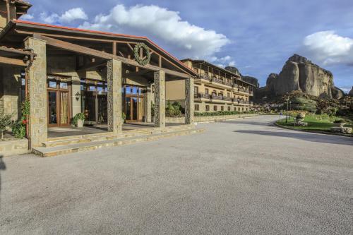 Grand Meteora Hotel, Kalambaka bei Chrysomiléa