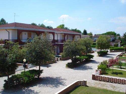 Beautiful villa for 8 people with pool