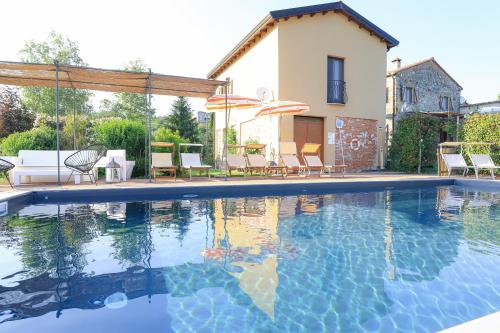 I Ginepri exclusive CountryHouse, 15pax, private pool, Aulla