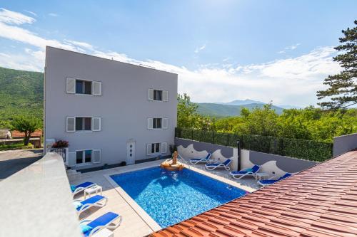 Exterior view, VILLA STARS HILL WITH HEATING POOL and JACUZZI - MAKARSKA in Slivno
