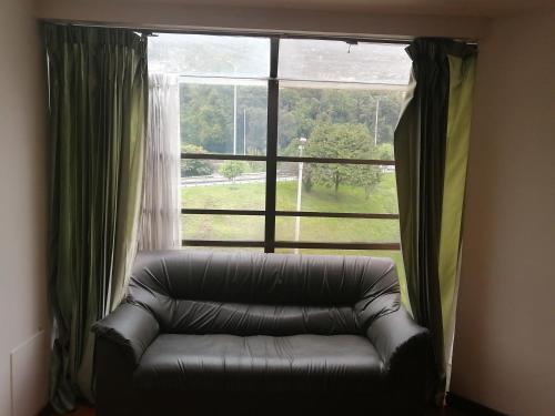 Room in Guest room - Excelente Junior Suite Close to Andes University and Airport