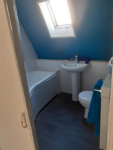 Just off the Square... Ballater in บาลเลเตอร์