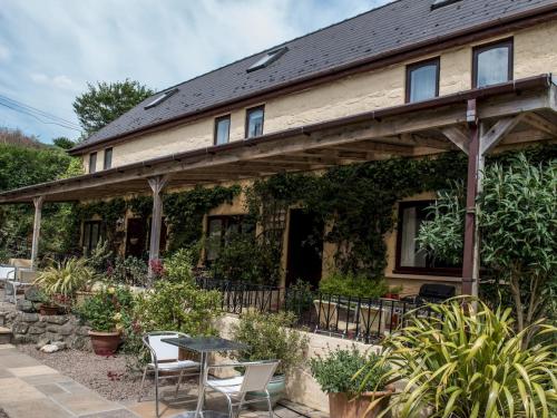 Pass the Keys Beautiful Cottage - Perfect for Al Fresco Dining gîte à louer Penparc