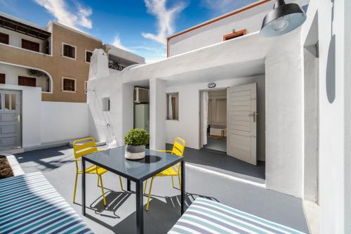 NEW Villa Tholos - 400m from famous Kamari Beach gîte à louer Kamari