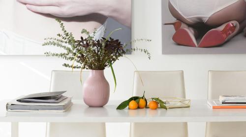 Plum Guide - Work of Art - image 2