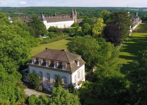Teehaus im Schlosspark Weltkulturerbe Corvey in Höxter, Deutschland