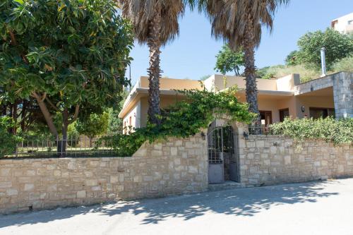 Heraklion Comfy House with Mountain View