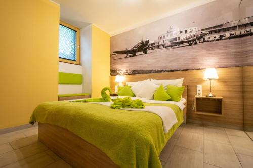 Castle Suite 1