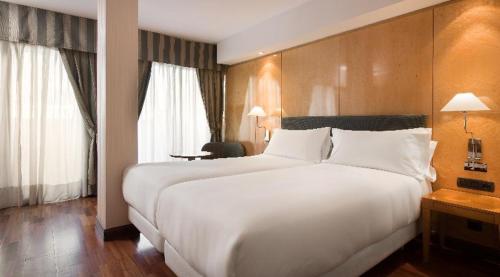 NH Paseo de la Habana near Santiago Bernabéu stadion