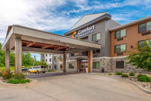 Comfort Inn & Suites Mountain Iron and Virginia - Hotel - Mountain Iron