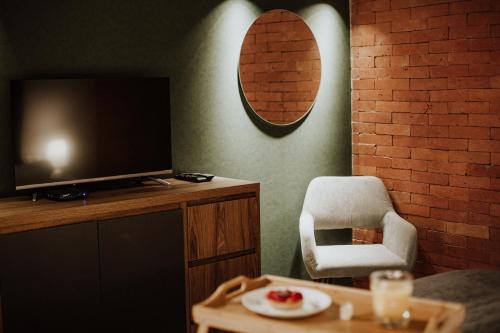 Studio - Split Level