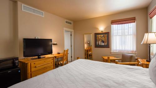 1 queen bed