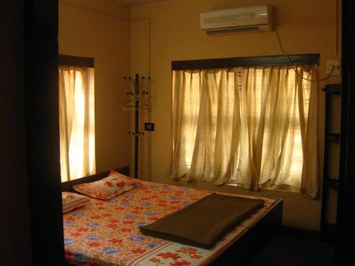 2 twin beds