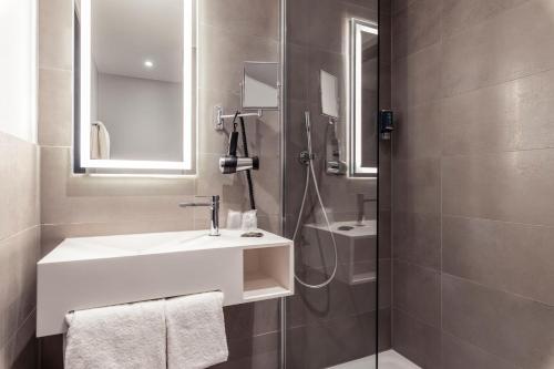 Superior Double Room image 5