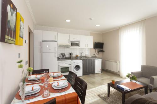 Apartamentos Turísticos Playa de Tapia - image 5