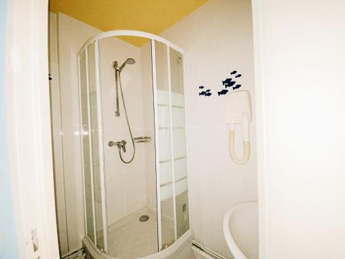 ホテル ベルビュー パリ モンマルトル