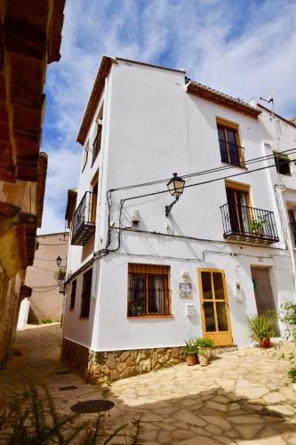  Casa El Cielo, in the heart of Old Town, Pension in Chulilla bei Gestalgar