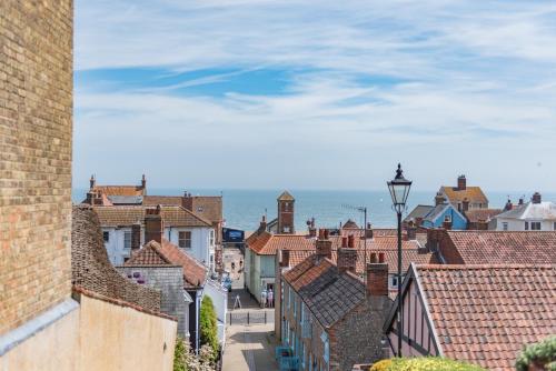 Aldeburgh Family House