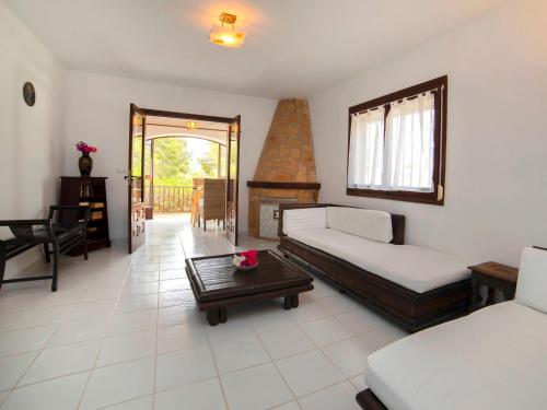 Holiday Home La Cigarra by Interhome in Les Cometes