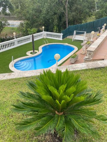 Úszómedence, 4 Bed Villa - Sleeps 8 - Pool - HotTub - Garden in Massanet de la Selva